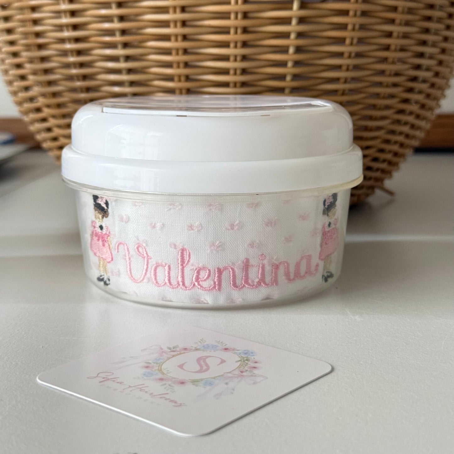 Embroidered straw cup| Pink swiss dot | Girl character straw cup